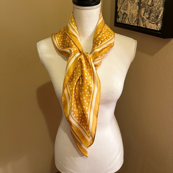 Cleobella scarf gold.. 33/33 - Picture 1 of 7